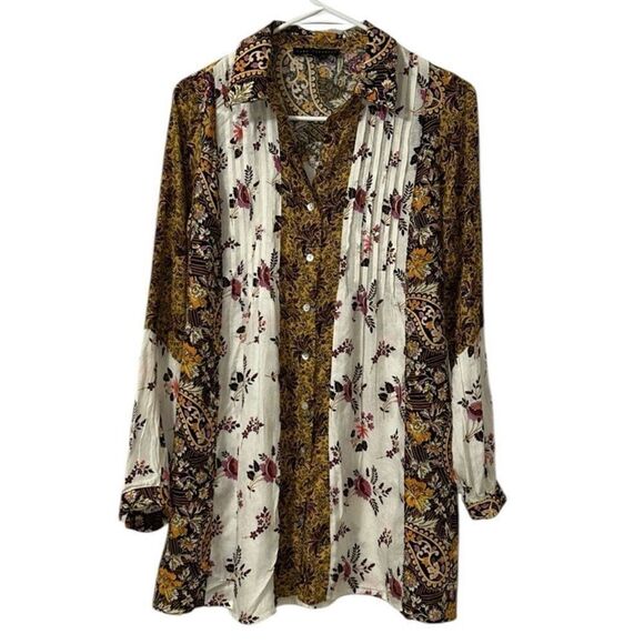 Jane and Delancey Floral Print Button Down
Top (Size Small) - Picture 1 of 4